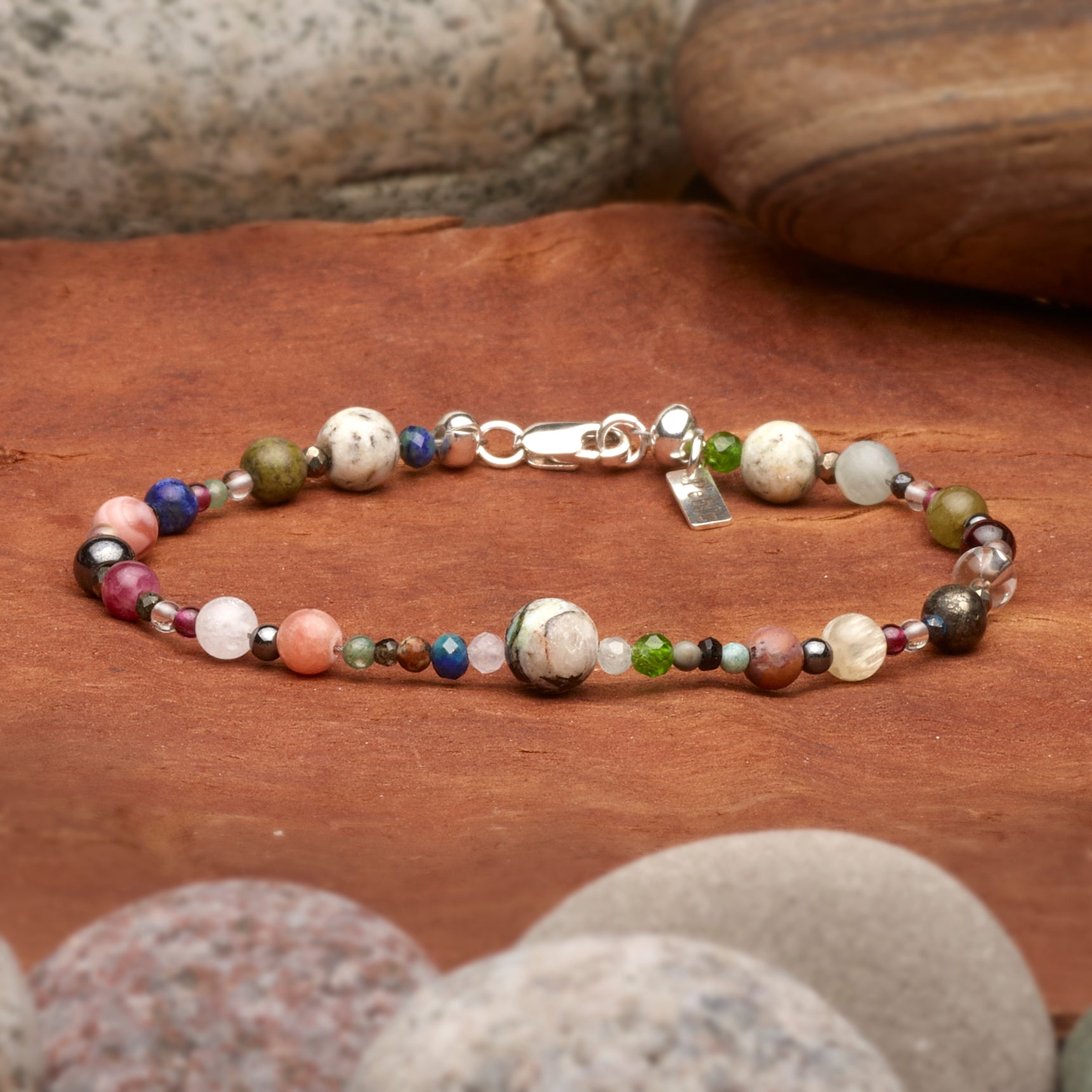 State of Wisconsin Handmade Stone Simple Lines Bracelet - Small